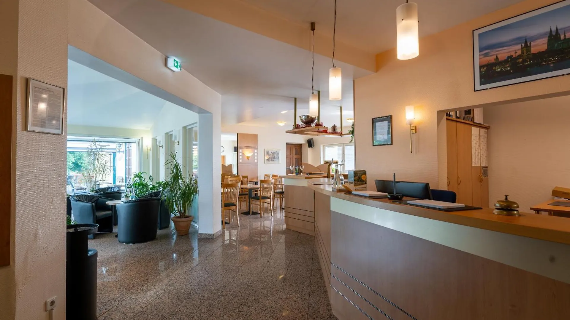 Airport Business Hotel Koeln