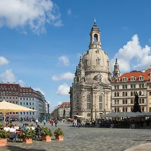 Großes Im Zentrum Von Dresden, 2 Schlafzimmer, 2 Bäder, Balkon Dresden