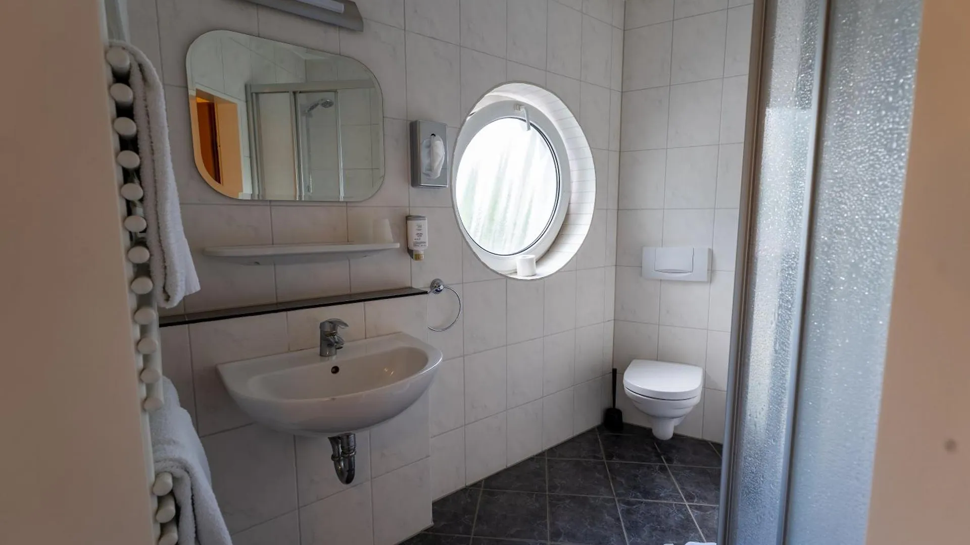 Airport Business Hotel Koeln