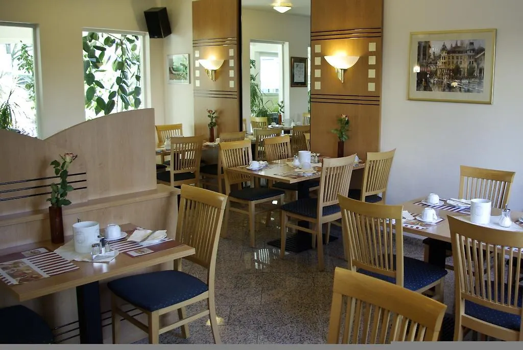 Airport BusinessHotel Köln 3*,  Deutschland